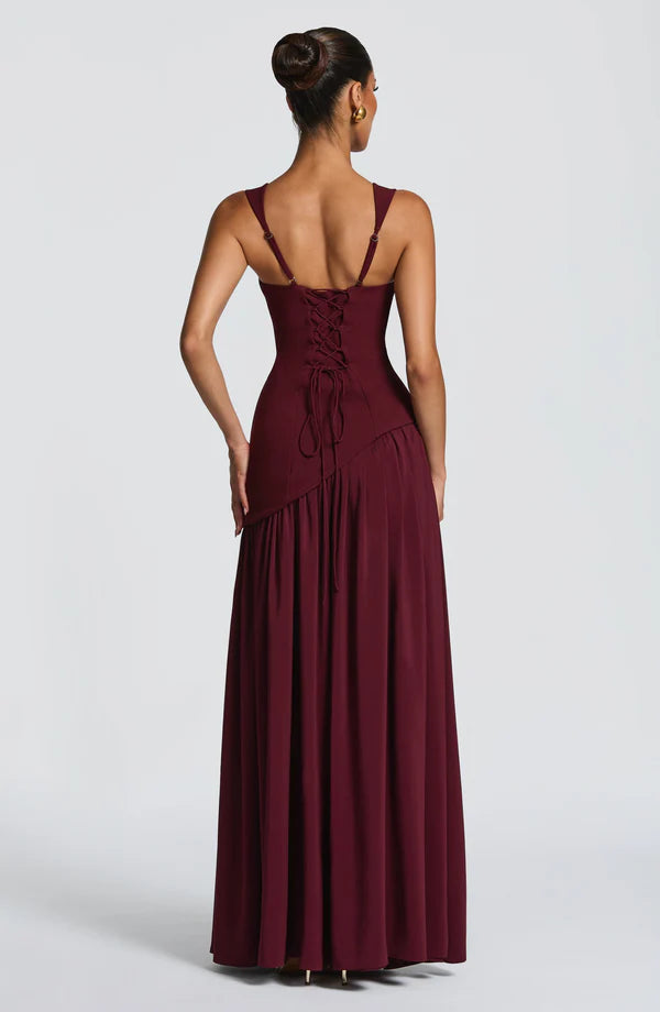 Vestido Elegante con Corte Asimétrico