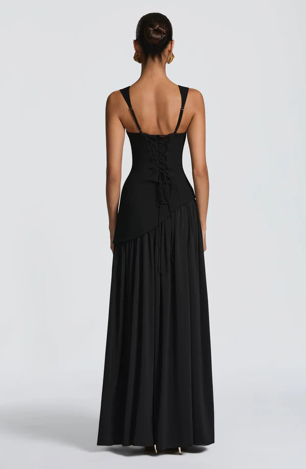Vestido Elegante con Corte Asimétrico